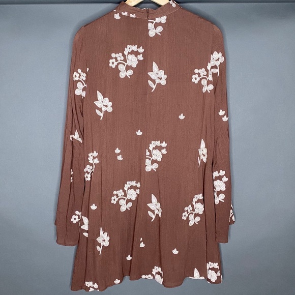 Honey & Belle Belle Sleeve Choker Lace Dress NWT L - Picture 11 of 11